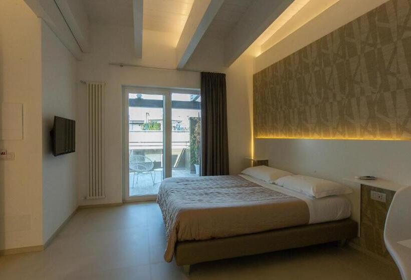 غرفة ديلوكس, New Bari