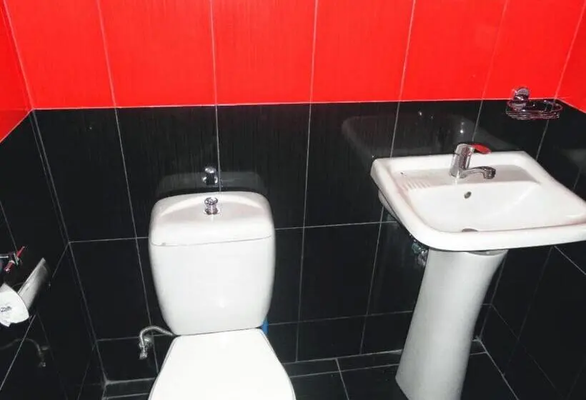 اتاق استاندارد, Batumi Guesthouse 28a