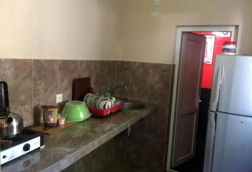 اتاق استاندارد, Batumi Guesthouse 28a