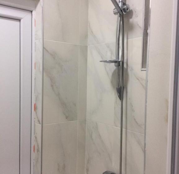 اتاق استاندارد با چشمانداز باغ, Batumi Guesthouse 28a