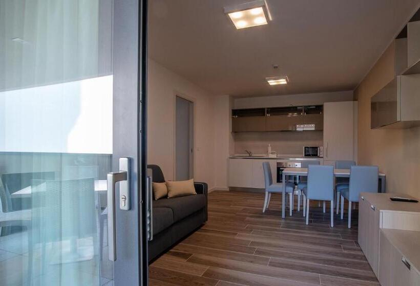 １ベッドルームのスーペリアアパートメント, Aparthotel Miramare