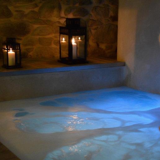 سوئیت با وان آب گرم, B&b éve