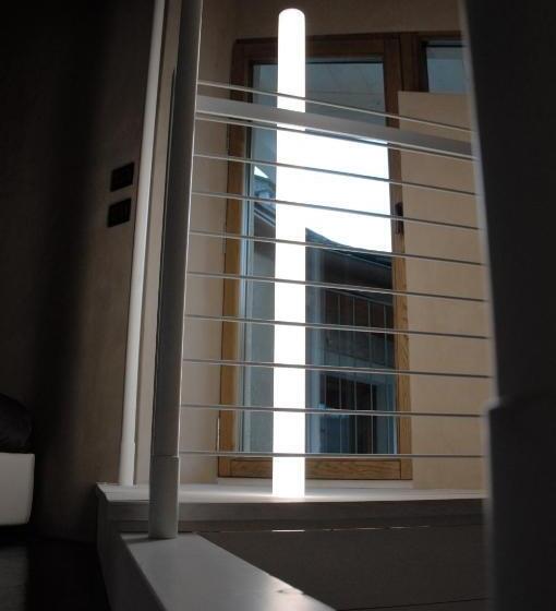 اتاق خانوادگی, B&b éve