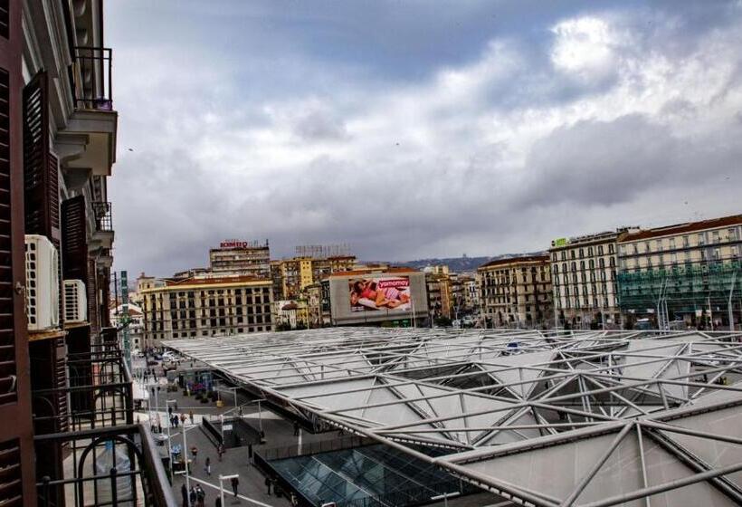 اتاق سوپریور چهار تخته, Parthenope's Home