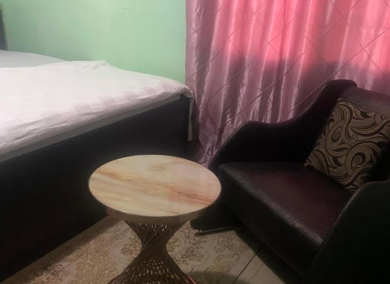 سوییت اجرایی, Health Plaza Abuja