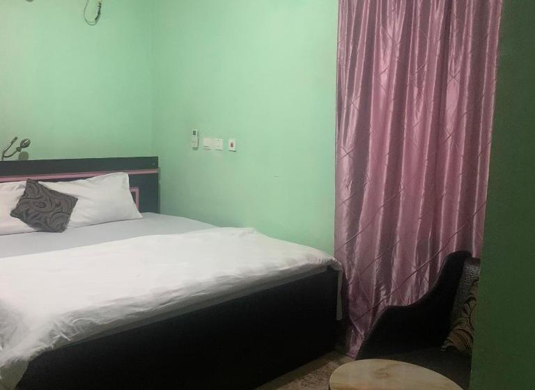 سوییت اجرایی, Health Plaza Abuja