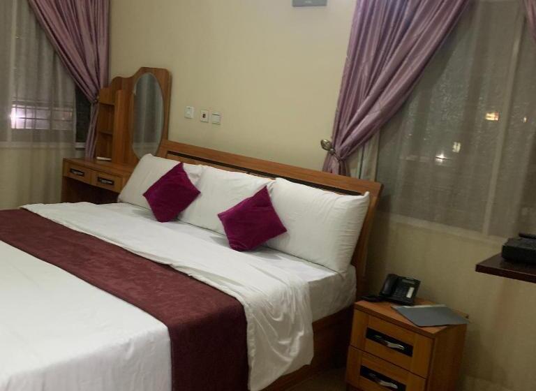سوییت سوپریور, Health Plaza Abuja