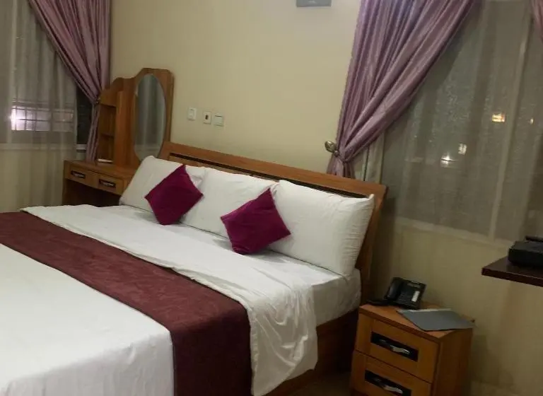 سوییت سوپریور, Health Plaza Abuja
