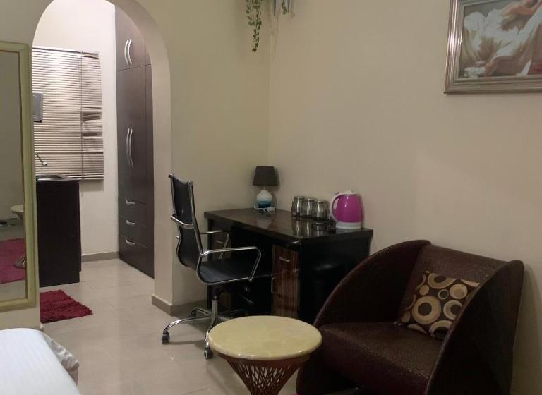سوییت سوپریور, Health Plaza Abuja