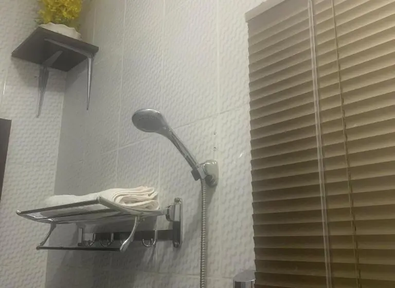 سوییت خانوادگی, Health Plaza Abuja