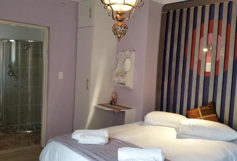 اتاق خانوادگی, Lekkerus Guest House