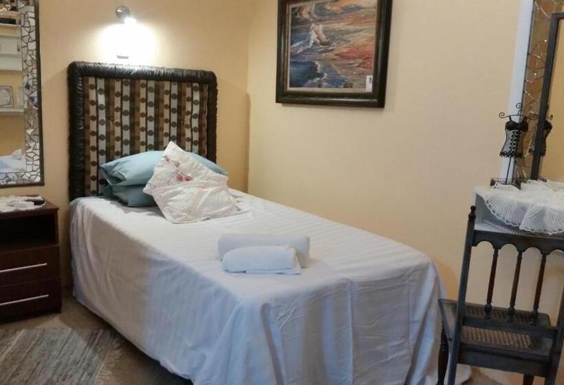 اتاق استاندارد یک نفره, Lekkerus Guest House