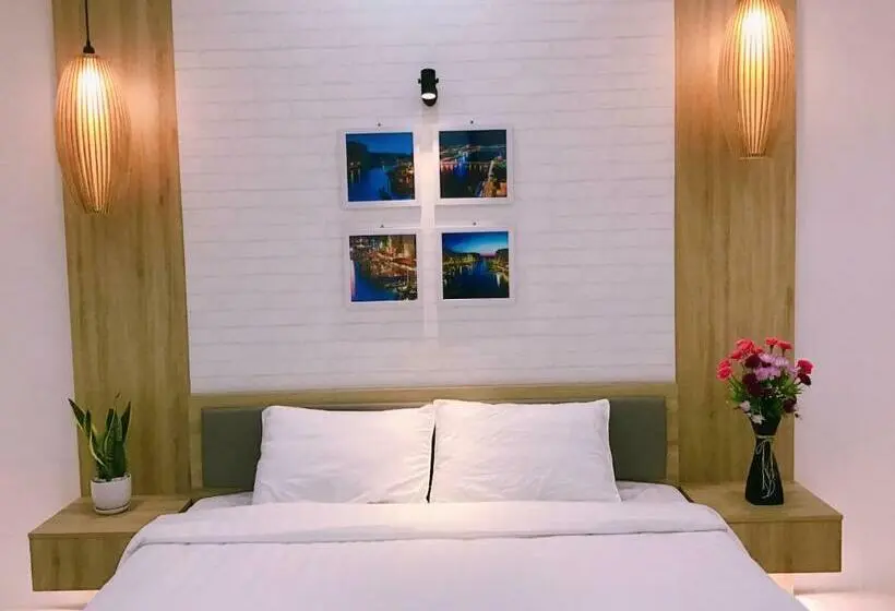 اتاق لوکس با تخت بزرگ, Max Hostel