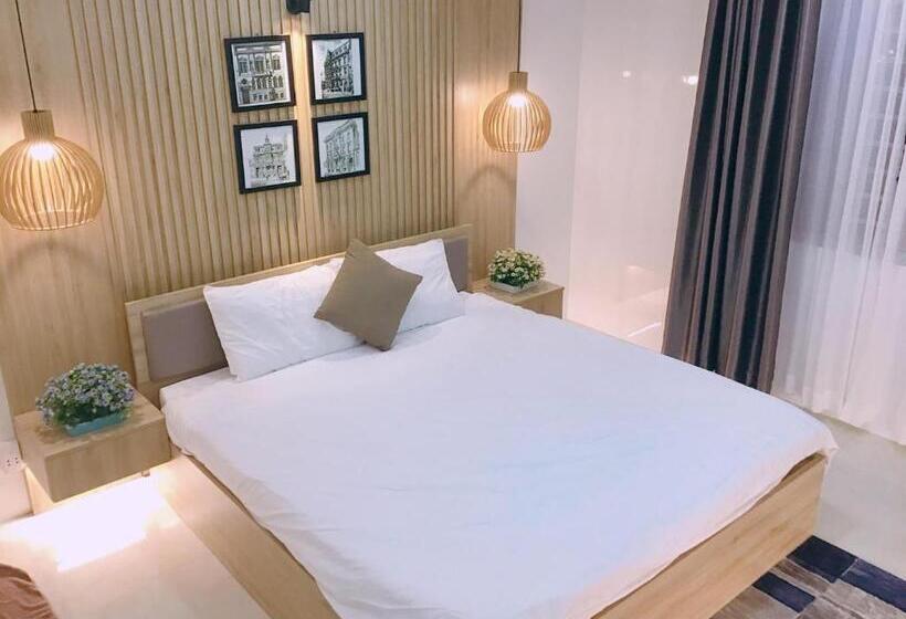 اتاق لوکس با تخت بزرگ, Max Hostel