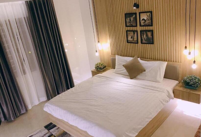 اتاق لوکس با تخت بزرگ, Max Hostel