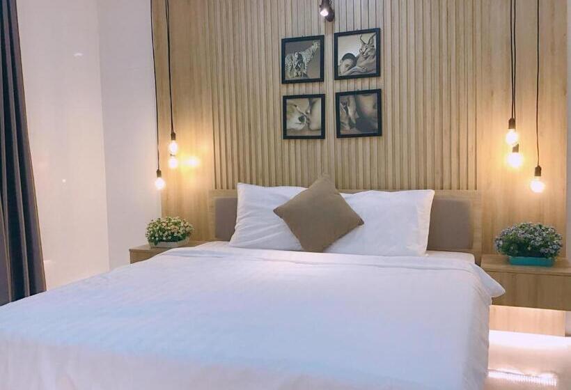 اتاق لوکس با تخت بزرگ, Max Hostel