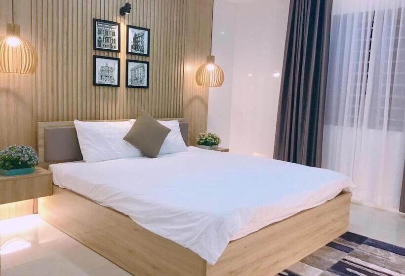 اتاق لوکس با تخت بزرگ, Max Hostel