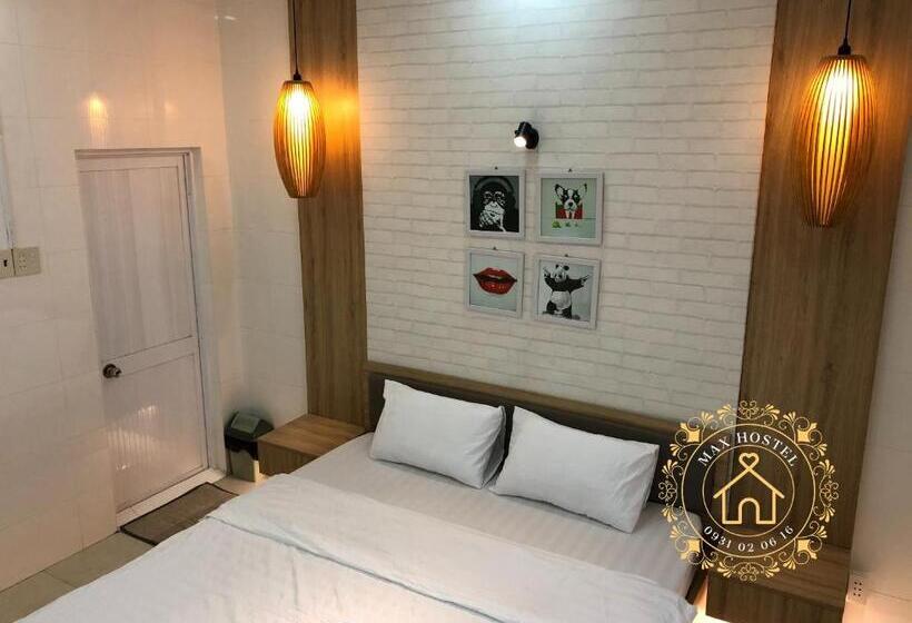 اتاق سوپریور با تخت بزرگ, Max Hostel