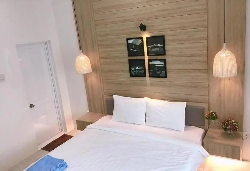 اتاق سوپریور با تخت بزرگ, Max Hostel