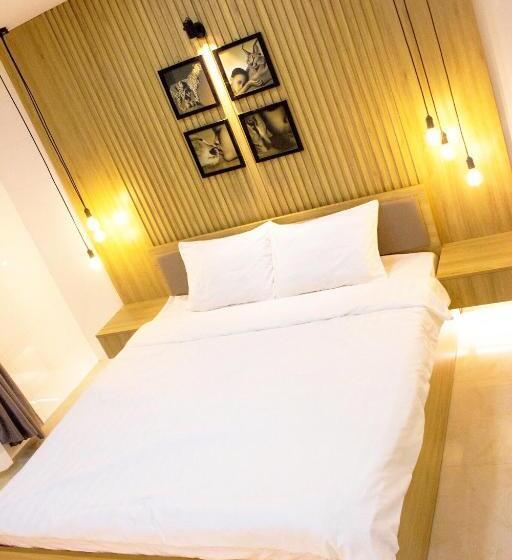 اتاق سوپریور با تخت بزرگ, Max Hostel