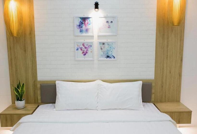 اتاق لوکس با تخت بزرگ, Max Hostel