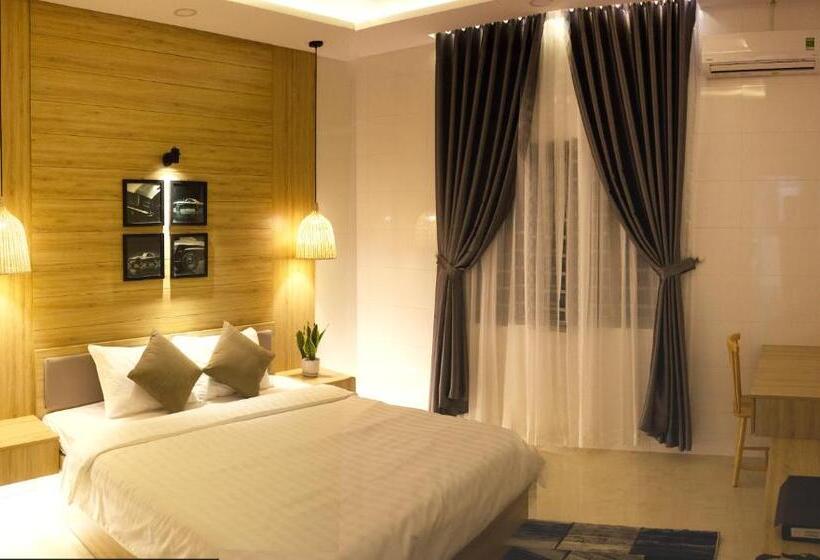 اتاق لوکس با تخت بزرگ, Max Hostel