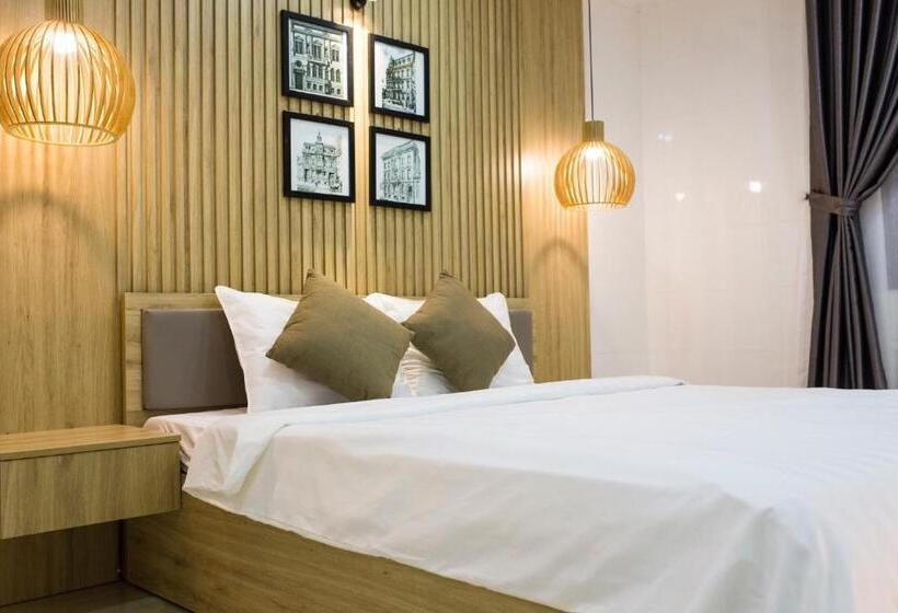 اتاق لوکس با تخت بزرگ, Max Hostel