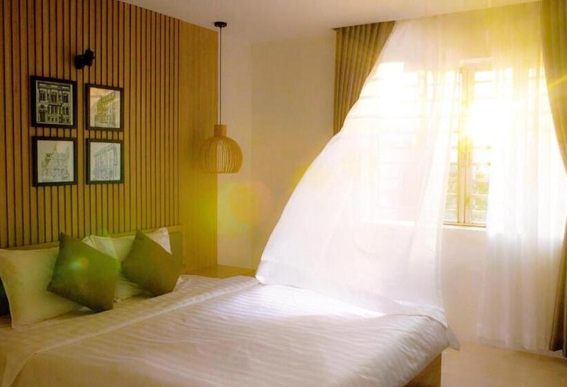 اتاق لوکس با تخت بزرگ, Max Hostel