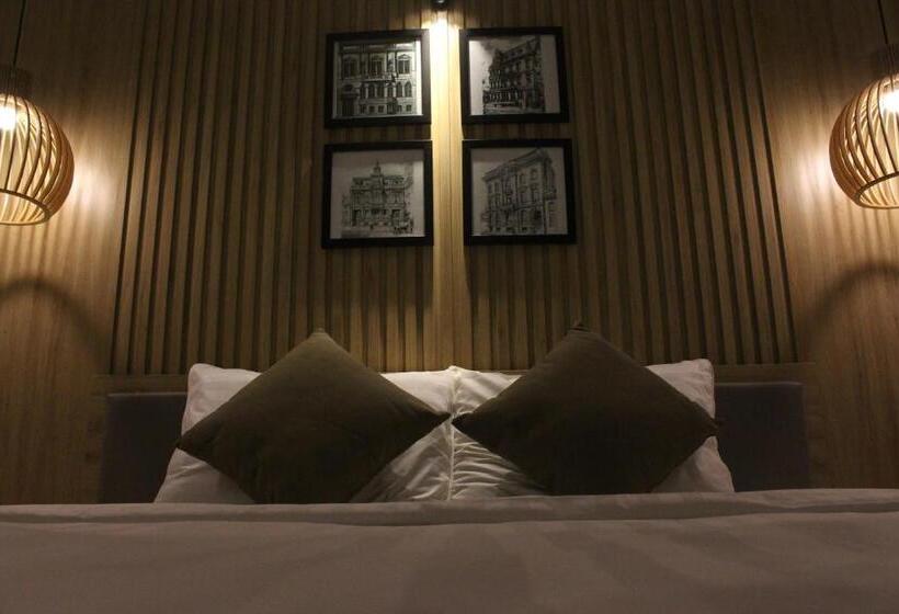 اتاق لوکس با تخت بزرگ, Max Hostel