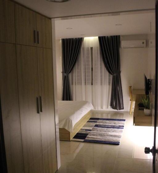 اتاق لوکس با تخت بزرگ, Max Hostel