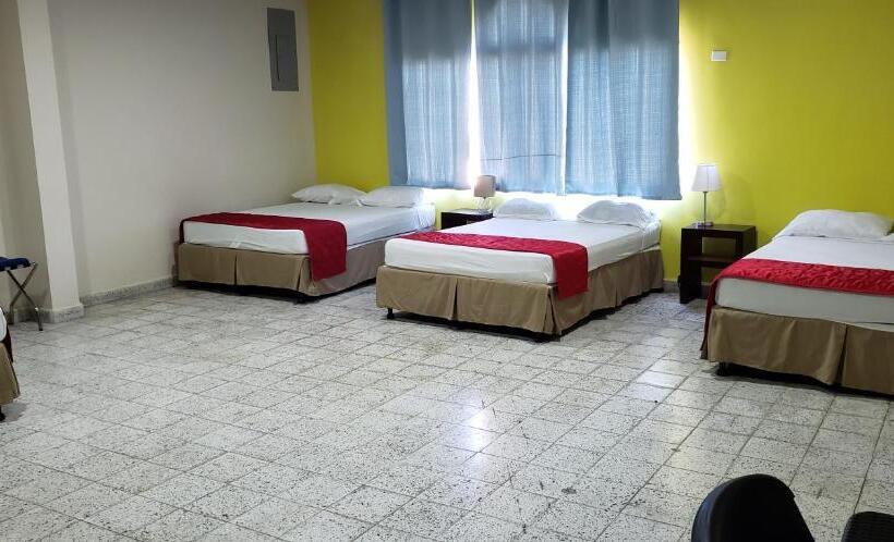 Economy Quadruple Room, El Dorado