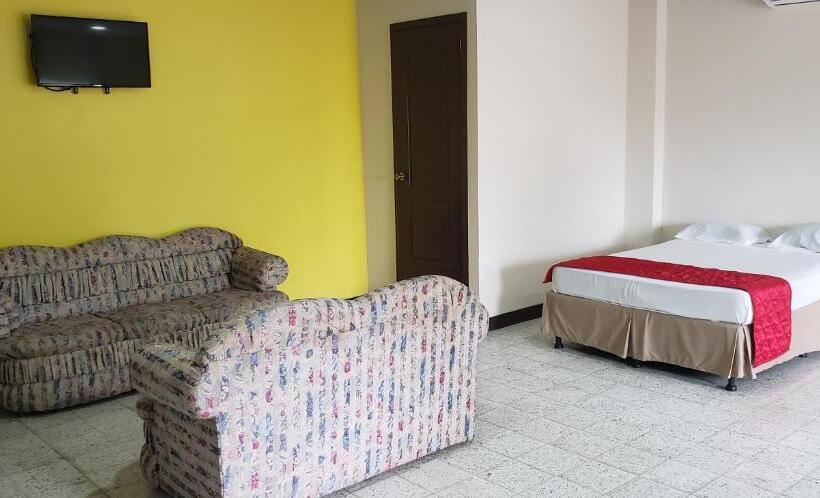 Economy Quadruple Room, El Dorado