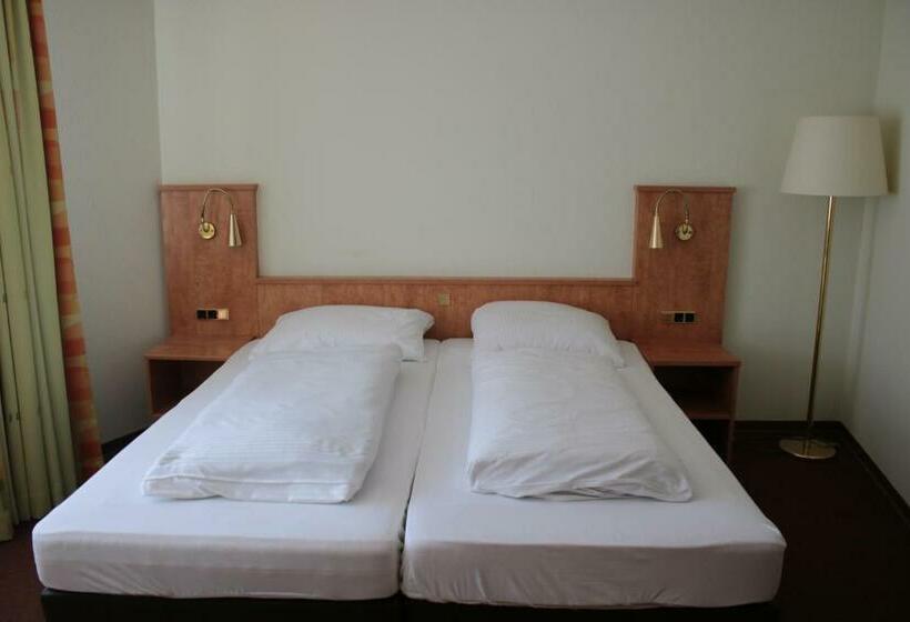 Quarto standard, Zur Post