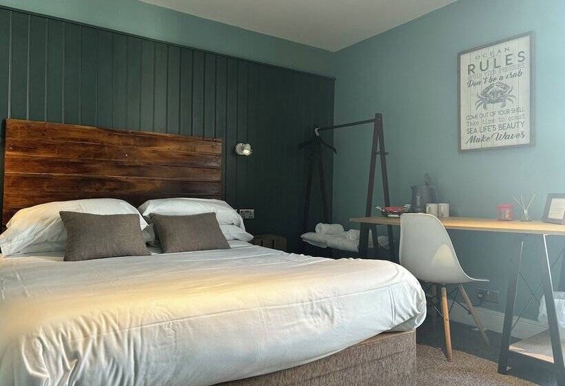 חדר דלוקס, The Golden Lion