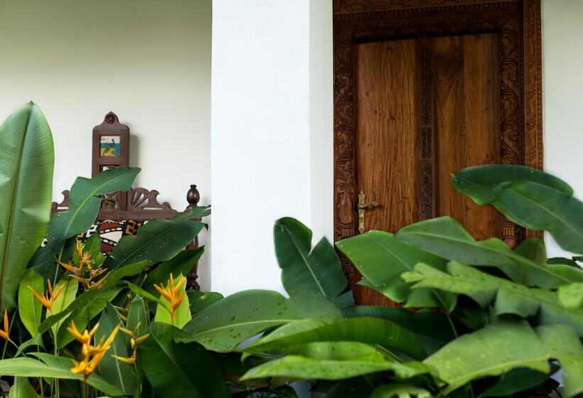 اتاق استاندارد با تخت دوبل, Tikitam Palms Boutique