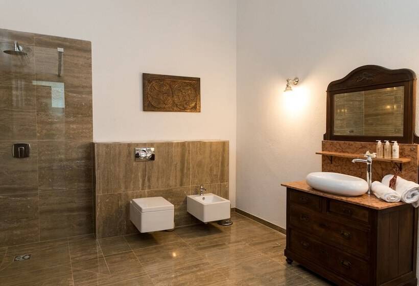 اتاق استاندارد با تخت دوبل, Tikitam Palms Boutique