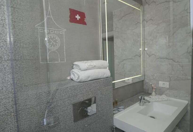 سوییت خانوادگی, Vila Europa