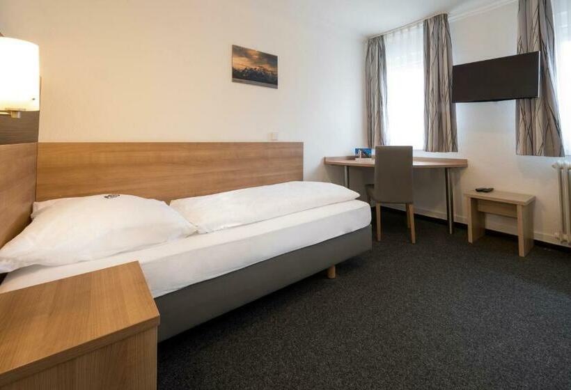 Quarto standart individual, Zur Post