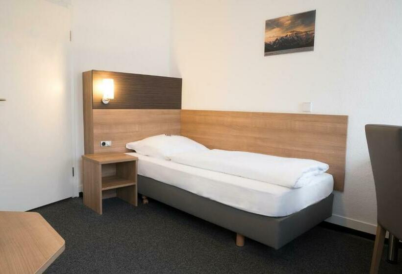 Quarto standart individual, Zur Post