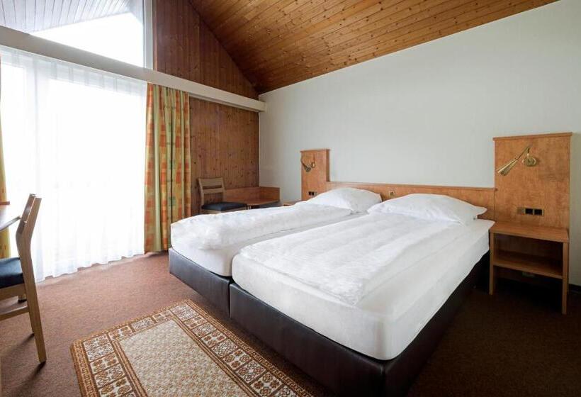 Quarto standard, Zur Post