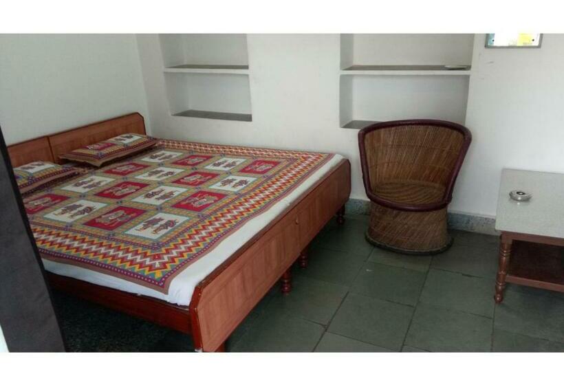 エコノミーシングルルーム, Shri Shyam Krishna Guest House