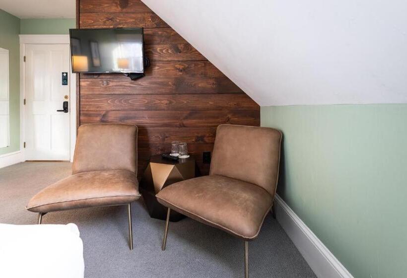غرفة قياسية, The Water Street Inn