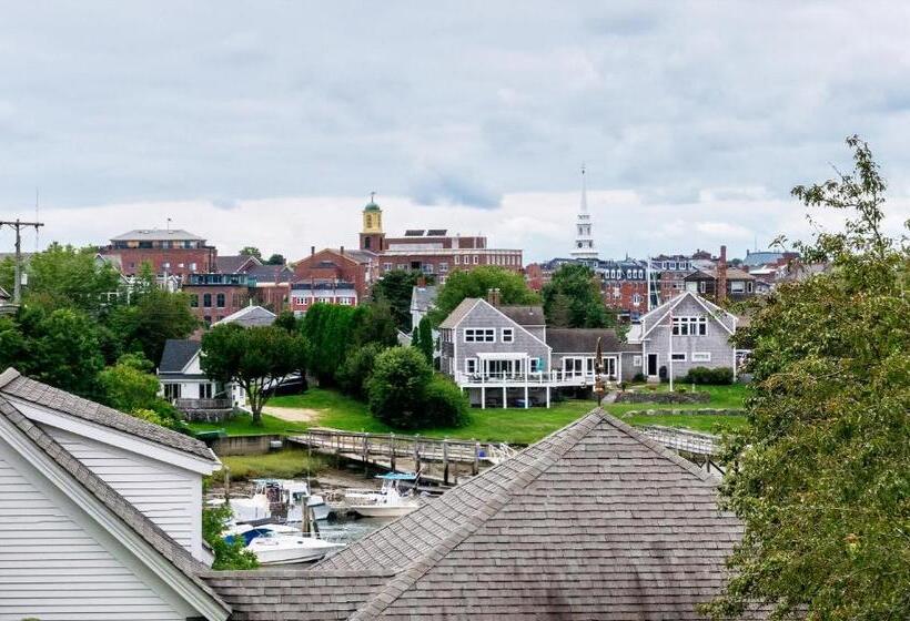 غرفة قياسية, The Water Street Inn