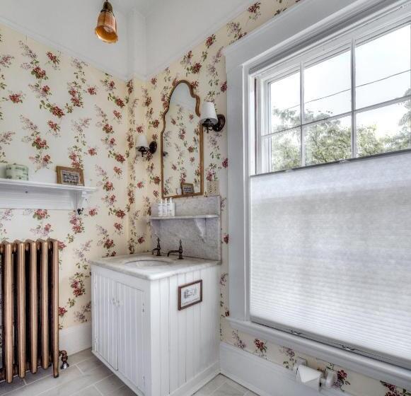 غرفة ديلوكس, The Water Street Inn