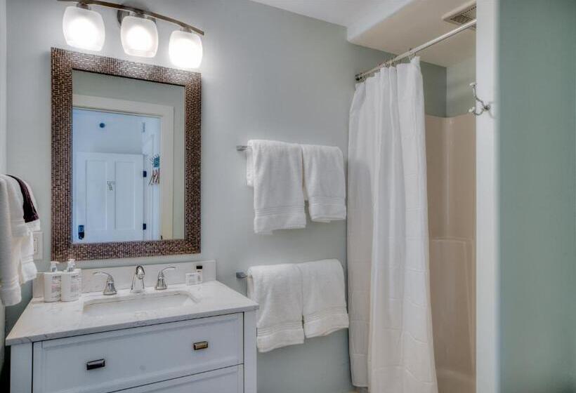 إستوديو قياسى, The Water Street Inn