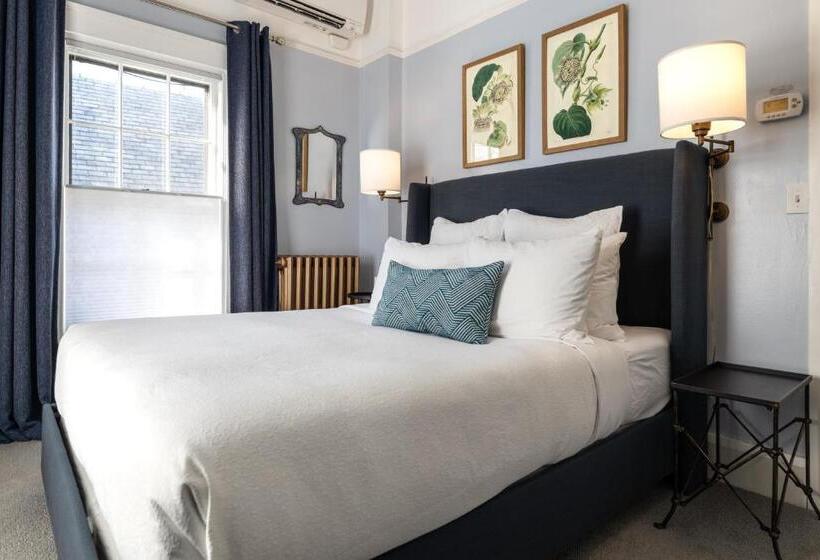 Номер Deluxe, The Water Street Inn
