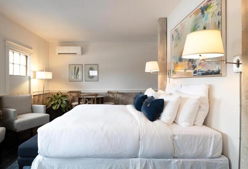 إستوديو قياسى, The Water Street Inn