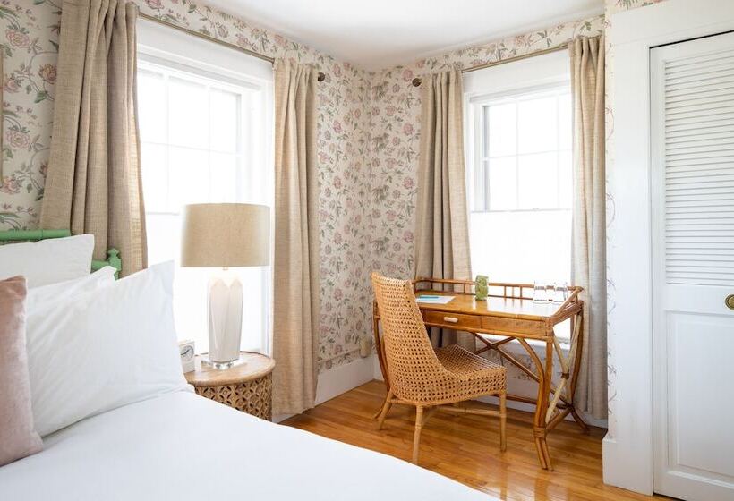 غرفة ديلوكس, The Water Street Inn