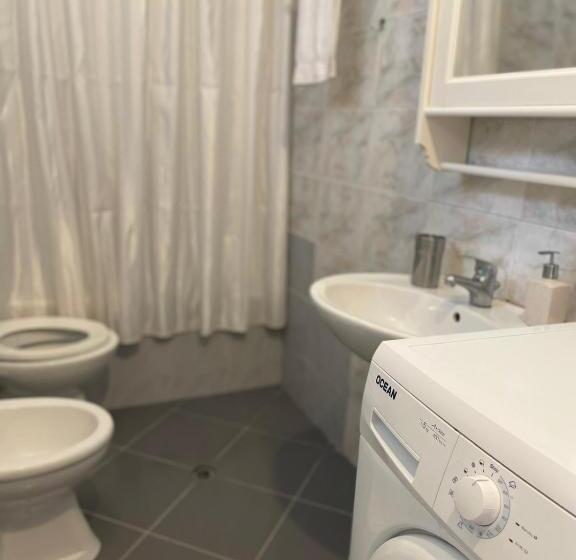 דירת חדר נוף לגינה, Apartments Athina Orikum