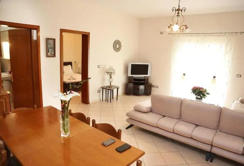 آپارتمان 2 خوابه, Apartments Athina Orikum